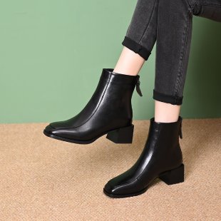Women's Elegant Ankle Boots with Block Heel and Zipper Mune Fashion