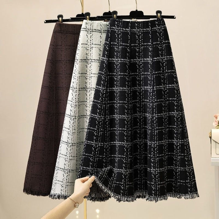 Women's Long Pleated Skirt with Elegant Pattern Mune Fashion