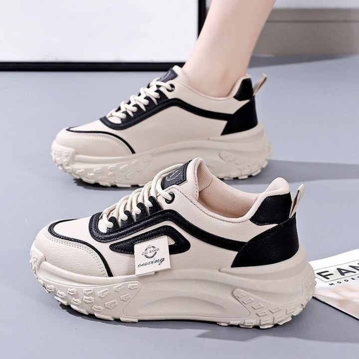 Women's sporty sneakers with dynamic sole and modern design Mune Fashion
