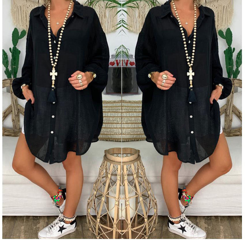 Women’s lightweight linen tunic with knot front and lace shorts Mune Fashion