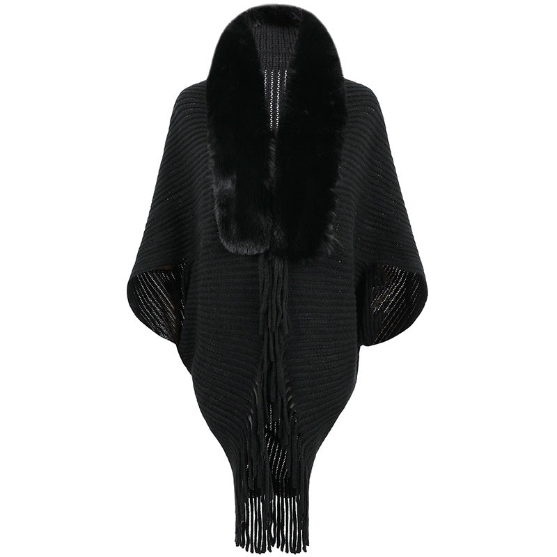 Women's Luxurious Knit Poncho with Elegant Faux Fur Collar and Fringes Mune