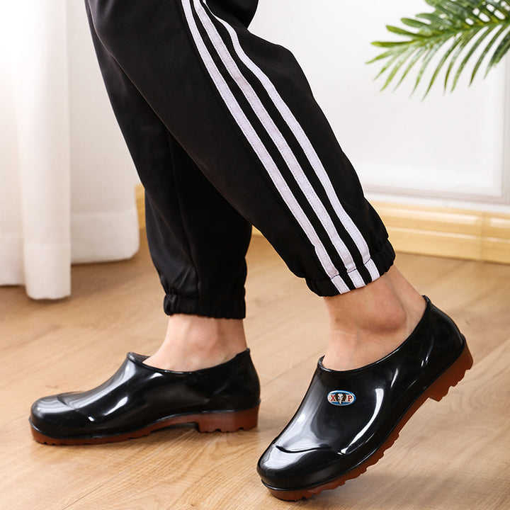Women's Shiny Short Shaft Rubber Slip-On for Kitchen and Garden with Non-Slip Profile Sole Mune Fashion