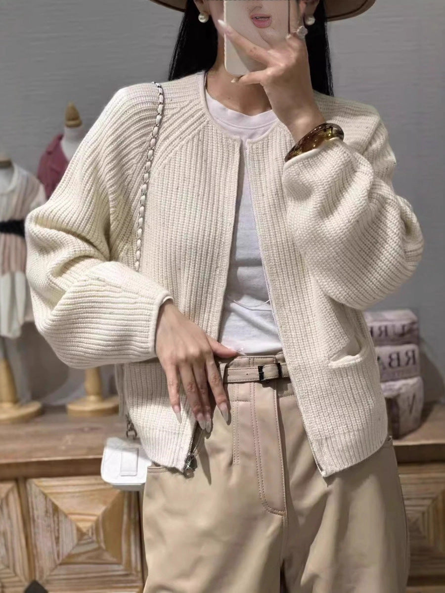 Women's cropped boxy cardigan with ribbed fine knit balloon sleeves and patch pockets Mune Fashion