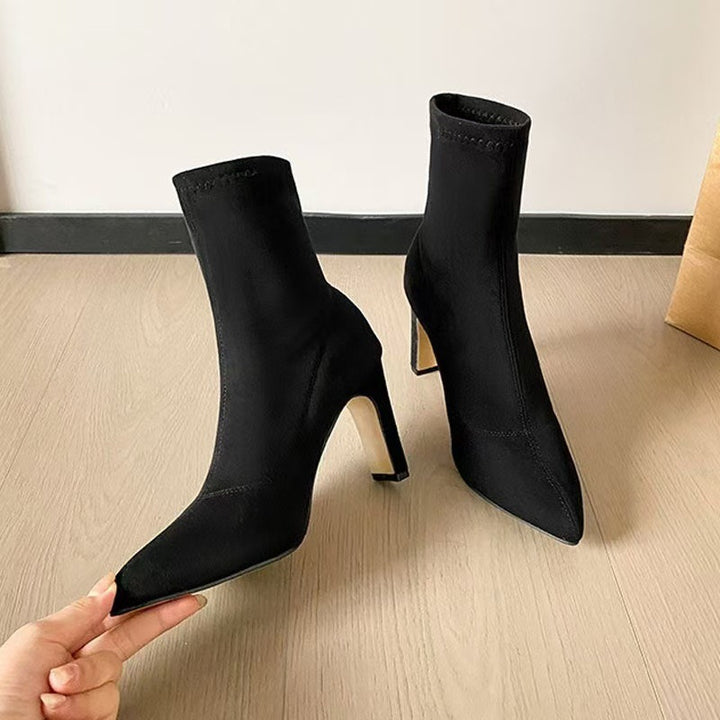 Women's sock ankle boot made of stretch suede with pointed toe and sculptural block heel Mune Fashion