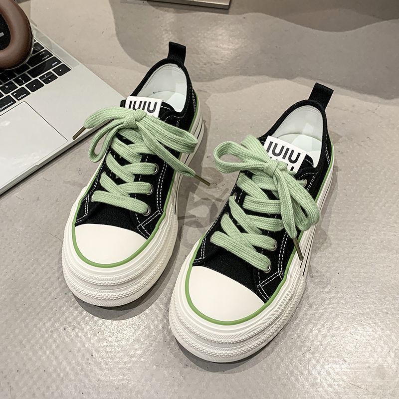 Women's Canvas Sneakers with Contrasting Details and Comfortable Laces Mune Fashion