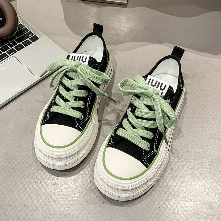 Women's Canvas Sneakers with Contrasting Details and Comfortable Laces Mune Fashion