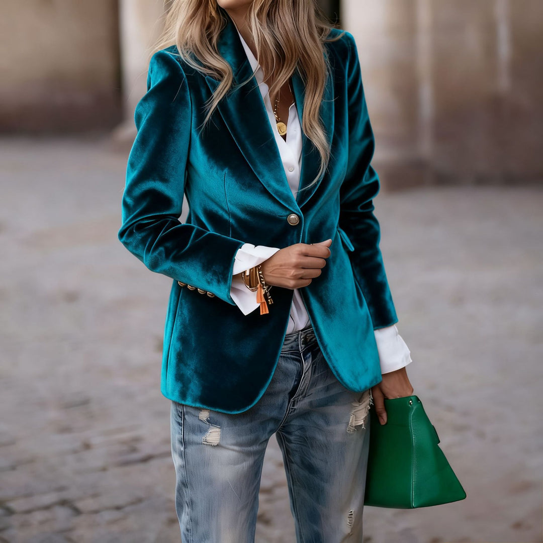 Women's tailored velvet blazer with lapel collar and single-button closure Mune Fashion