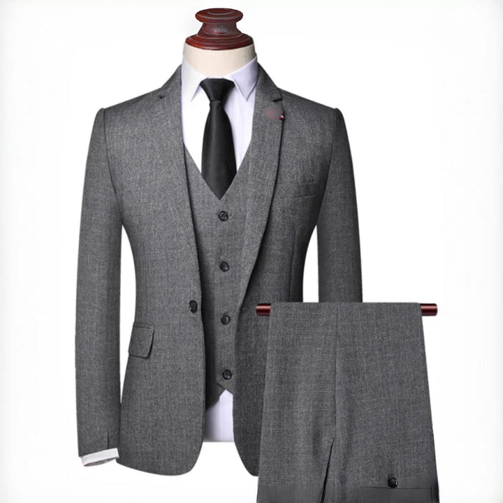 Men's Elegant Suit with Waistcoat and Lapel Pin