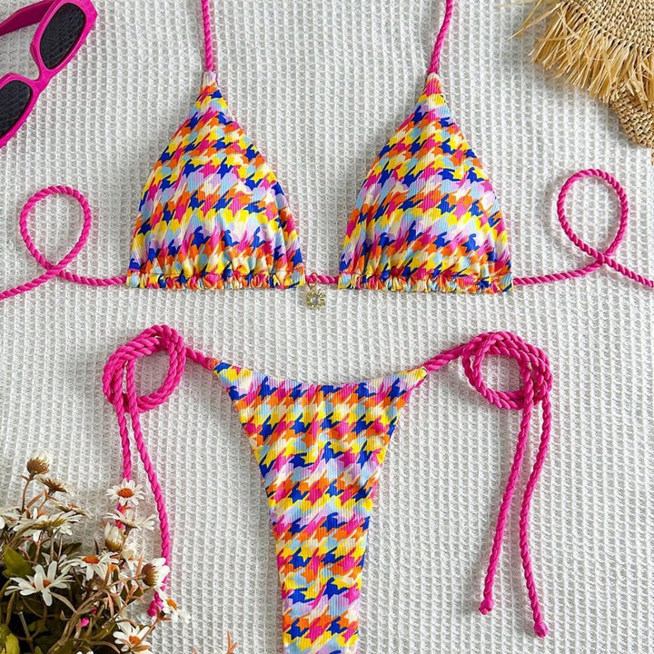 Women's Triangle Bikini with Colorful Geometric Pattern Mune Fashion