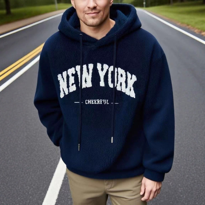 Men's cozy fleece hoodie with relief logo, drawstring and kangaroo pocket Mune Fashion