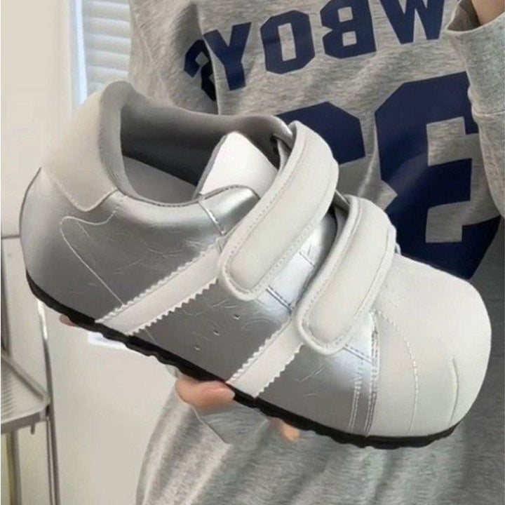 Women’s casual sneaker with practical Velcro closure Mune Fashion