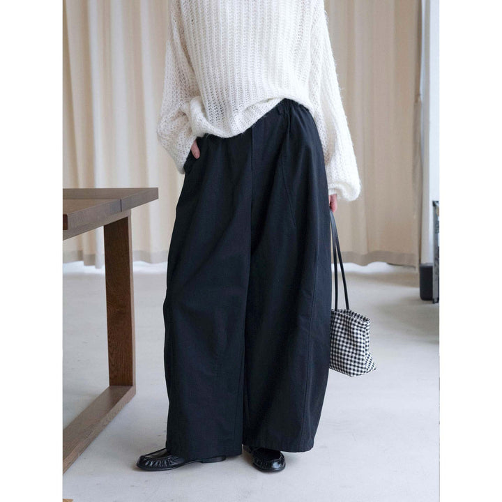 Women's high-waisted wide fabric trousers with concealed elastic waistband and crease Mune Fashion