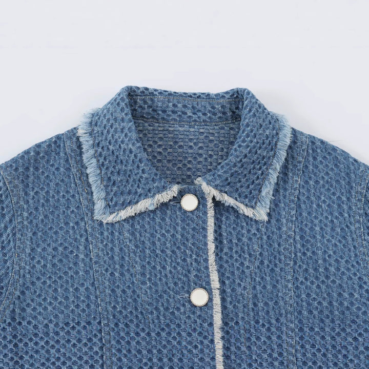 Women's short jacket made of textured denim with fringe trim and flap pockets Mune Fashion
