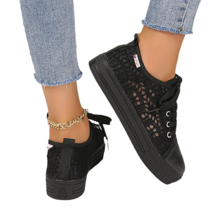 Damen Plateausneaker mit gehäkeltem Spitzeinsatz und gepolstertem Fußbett Mune Fashion