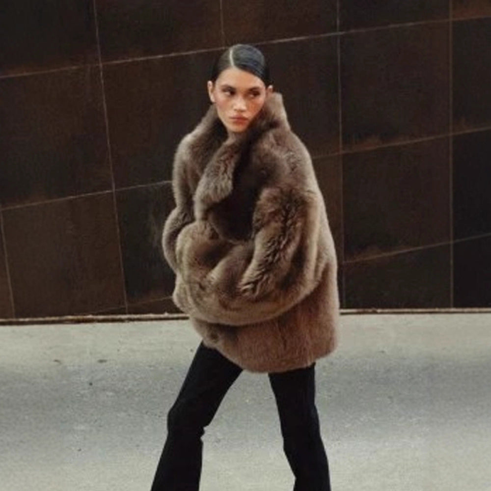 Women short coat made of luxurious faux fur with voluminous shawl collar and boxy silhouette Mune Fashion