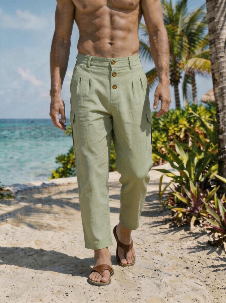 Men's pleated cargo pants with button closure, applied cargo pockets, and cropped leg Mune Fashion