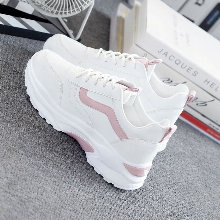 Women’s sporty sneakers with cushioning comfort and trendy details Mune Fashion