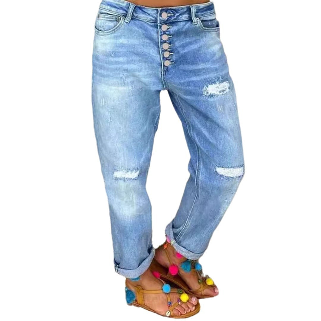 Women's Boyfriend Jeans with Button Closure and Distressed Details Mune