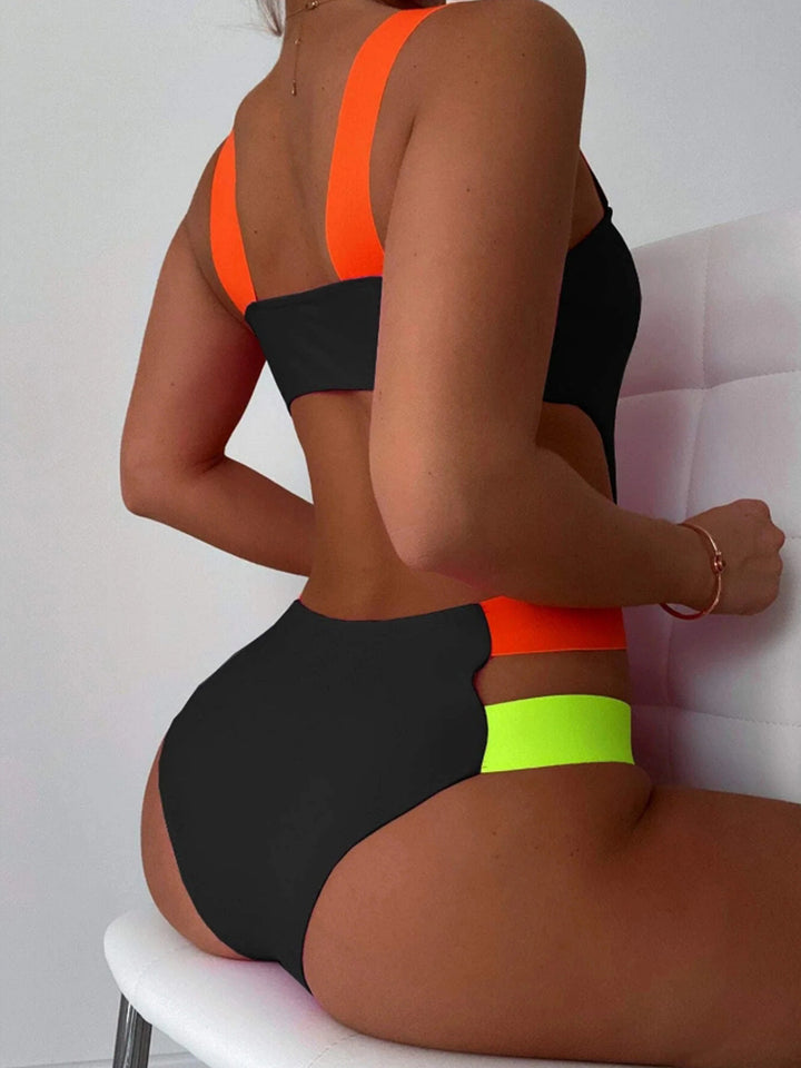 Women Sporty Cut-Out One-Piece Swimsuit Mune Fashion