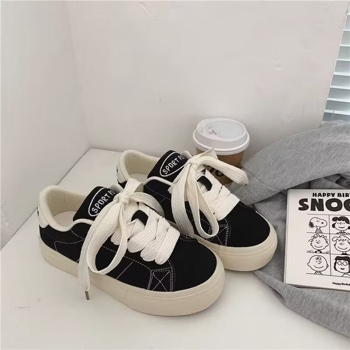 Women's sporty sneakers made of high-quality suede with comfortable lacing details Mune Fashion