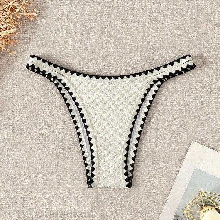 Women's Triangle Bikini with Structured Material Mune Fashion