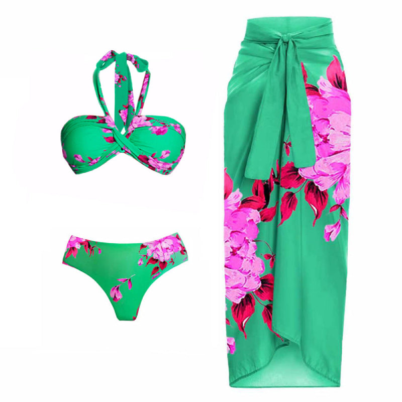 Women's Two-Piece Swimsuit with Floral Design Mune Fashion