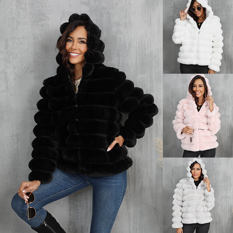 Women's Trendy Hooded Jacket Made Of Faux Fur with Textured Pattern Mune