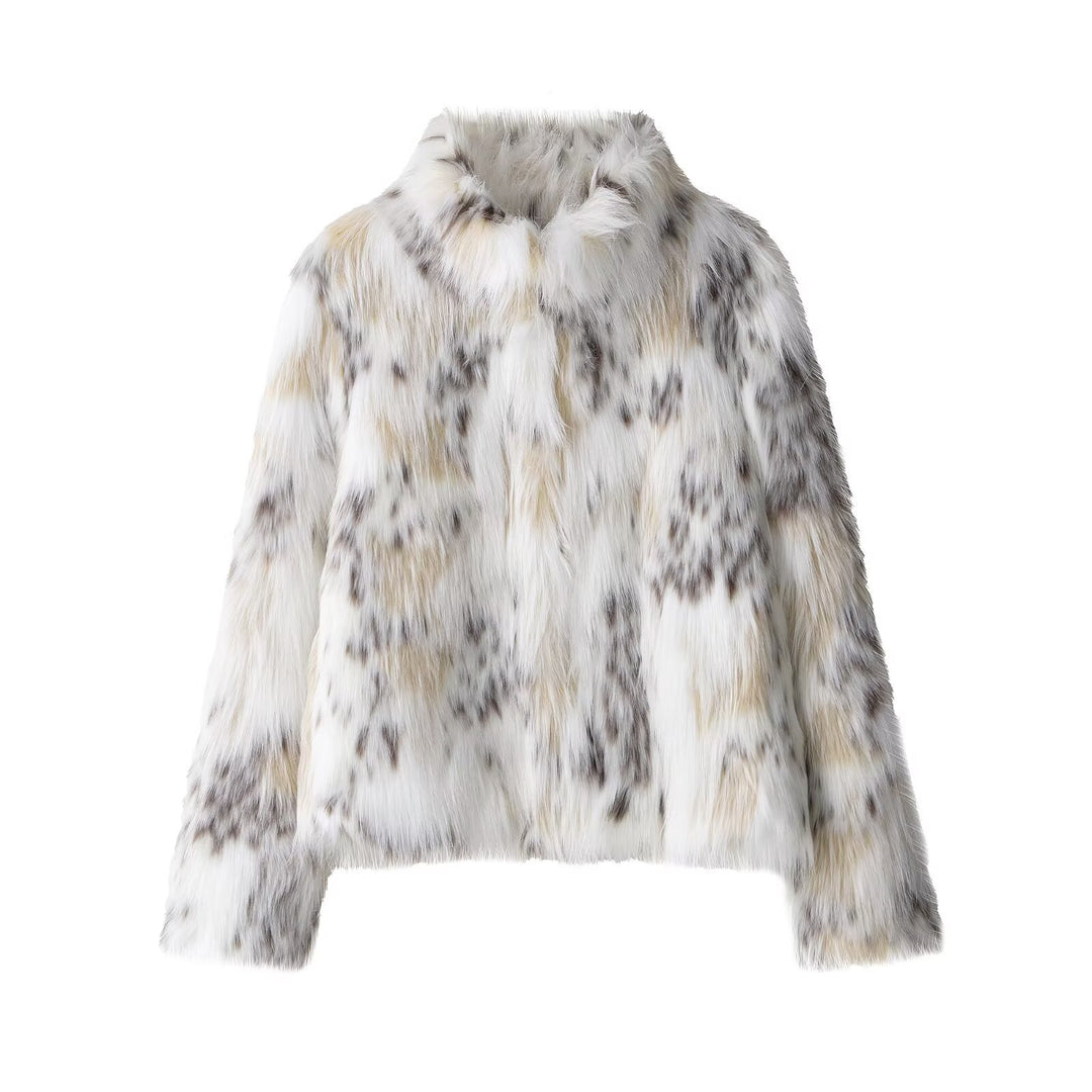 Ladies' short faux fur coat with oversized shawl collar and soft lining Mune Fashion