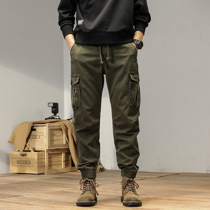 Men's Tapered Cargo Jogger made of sturdy twill with drawstring waistband, flap pockets and ribbed ankles Mune Fashion