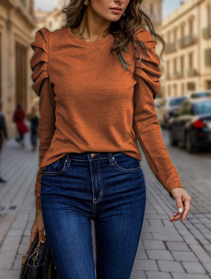 Women's long sleeve shirt with tiered gathering at the shoulders and tailored cut Drune