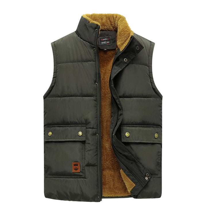 Men's sleeveless thermo quilted vest with cozy teddy inner lining and patch pockets