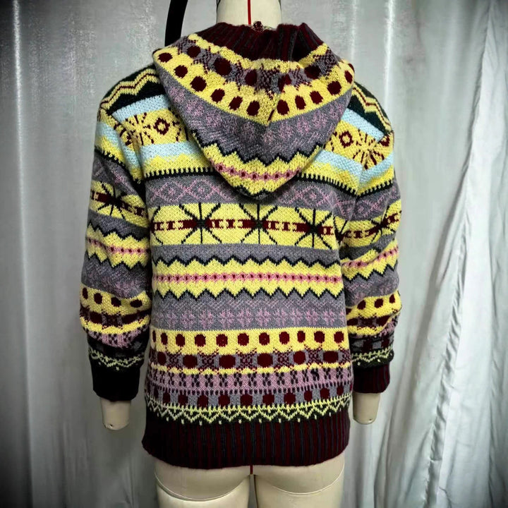 Women's oversized knitted hoodie with Norwegian pattern, lined hood and ribbed cuffs Mune Fashion