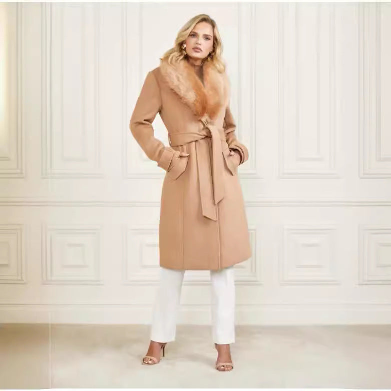 Women’s wool coat with detachable fur collar and waist belt Mune Fashion