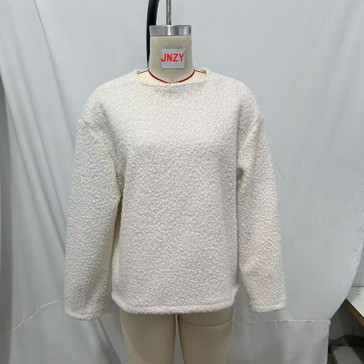 Women nan cozy Boucle sweater with round neck and relaxed oversized silhouette Mune Fashion