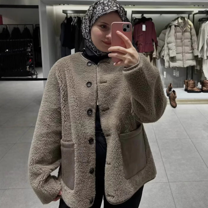 Ladies fleece jacket with teddy lining and patch pockets Mune Fashion