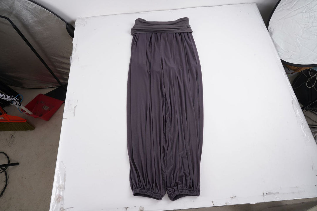 Ladies' wide harem pants with folded waistband and elastic leg cuffs Mune Fashion
