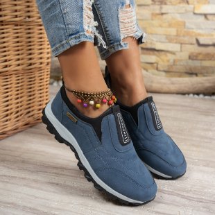 Women's Outdoor Slip-On Sneaker with Robust Lug Profile and Suede Look Mune Fashion