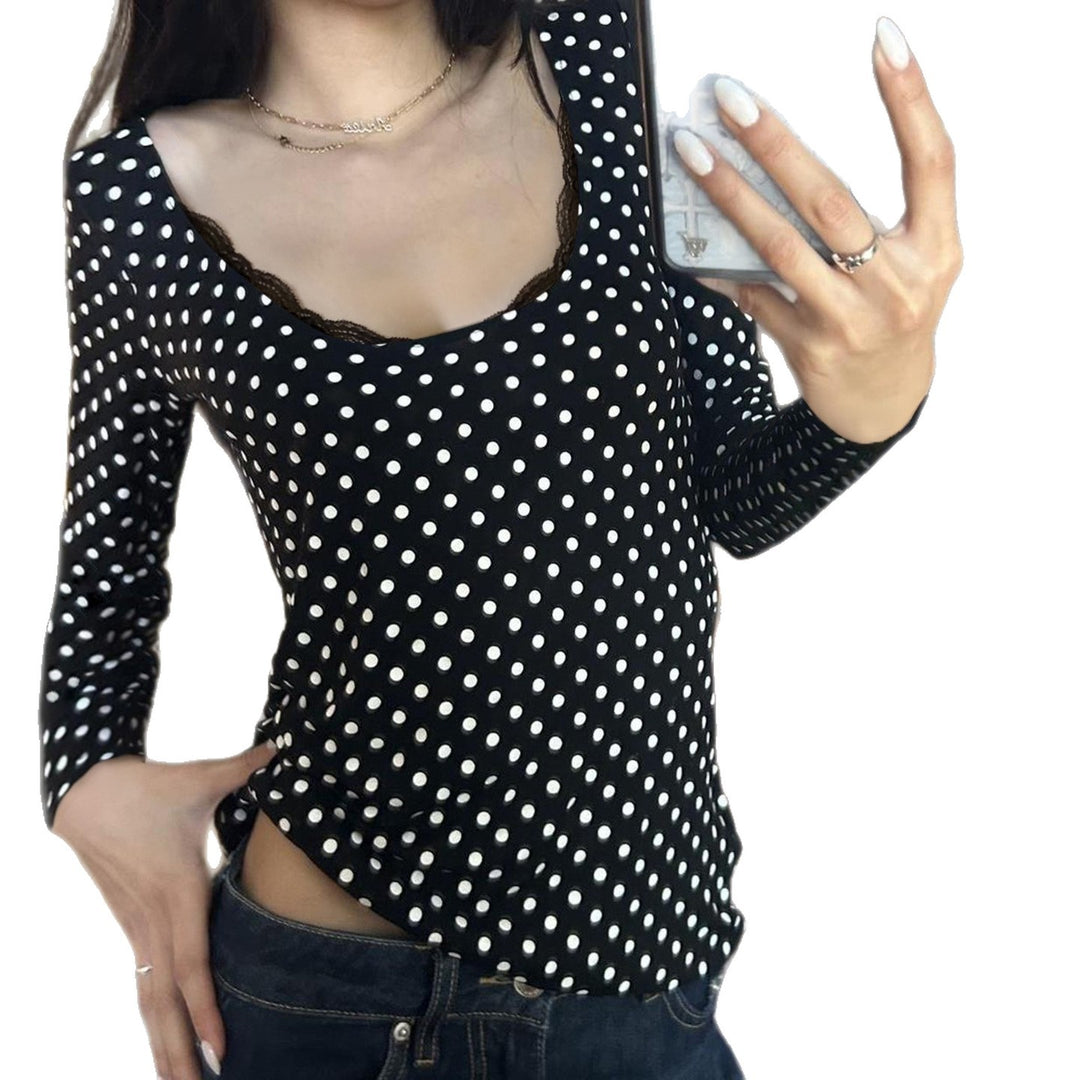 Women's figure-hugging polka dot long sleeve with lace trim and subtle gathering detail Mune Fashion