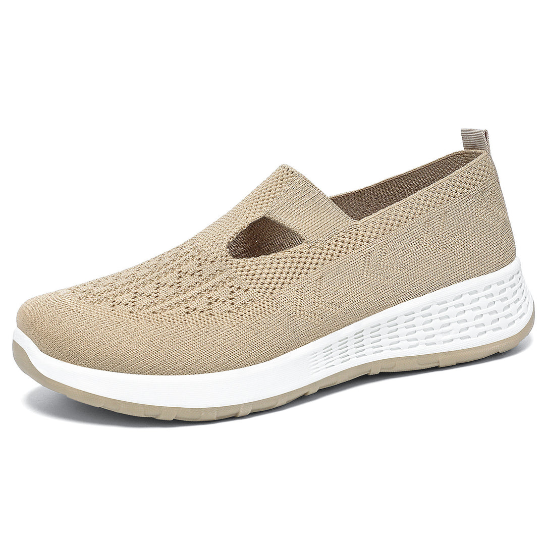 Women's knitted Slip-On comfort sneaker with V-Cut, elastic entry and cushioning honeycomb midsole Mune Fashion