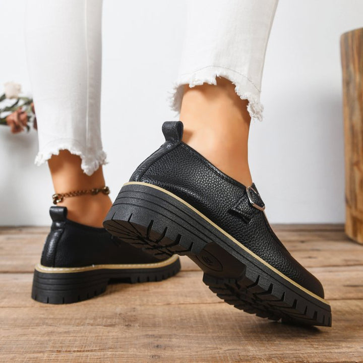Damen Riemchen‑Slipper im Mary‑Jane‑Stil mit grober Profilsohle und Herzschließe Mune Fashion
