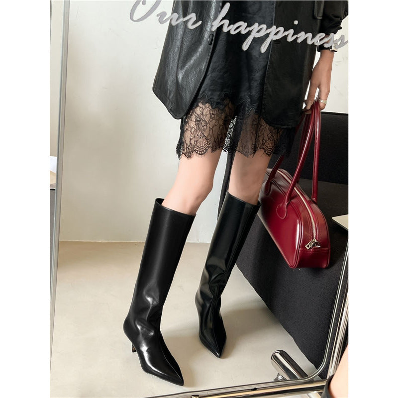 Ladies Knee-High Patent Boots with Pointed Toe Shape and Sculpted Kitten Heel Mune Fashion