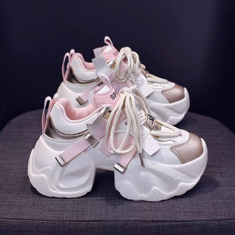 Women Sporty Sneakers with innovative cushioning system and futuristic design Mune Fashion