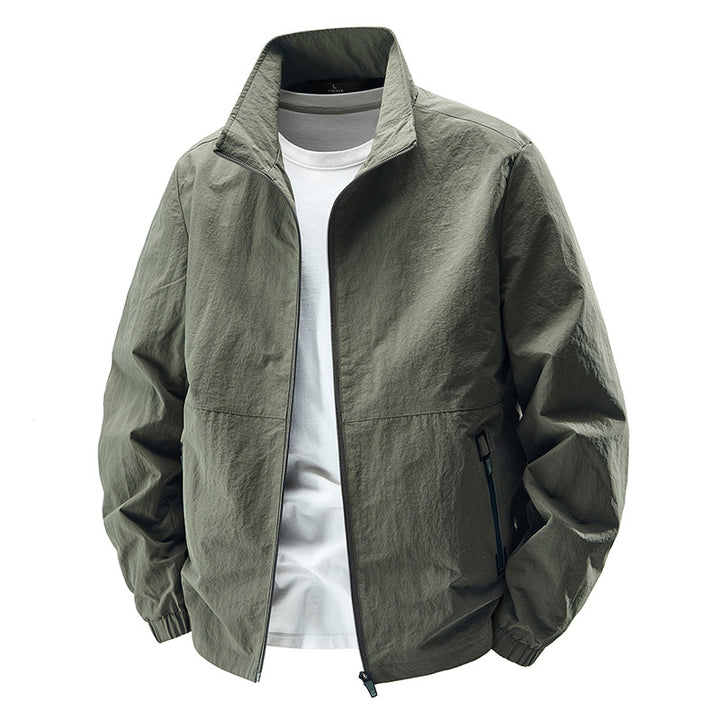 Men's lightweight wind and water-repellent casual jacket with stand-up collar and zippered pockets Mune Fashion