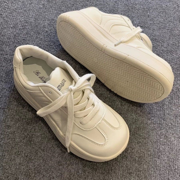 Women casual sneakers with non-slip sole and padded interior lining Mune Fashion