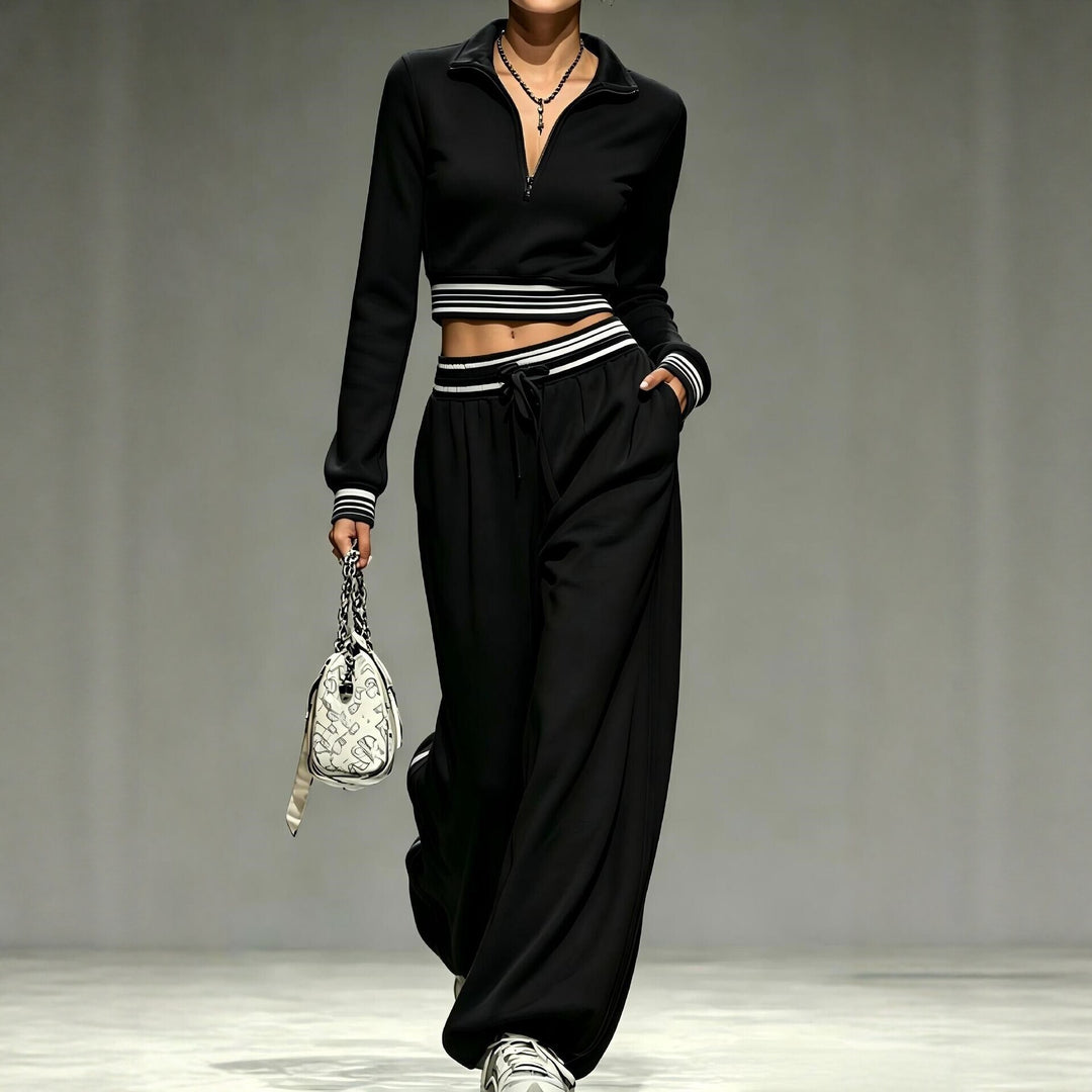 Women Cropped Training Set with Half Zipper Collar and Wide Pleated Jogger Mune Fashion
