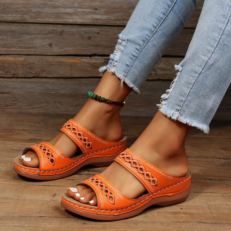 Women's comfort sandals with double strap, embroidery and padded footbed Mune Fashion