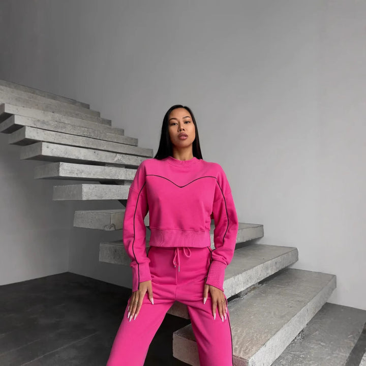 Women's short oversized sweatshirt with drawstring joggers and contrast seams Mune Fashion