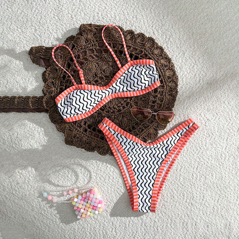 Women Bandeau Bikini with exciting wave pattern Mune Fashion