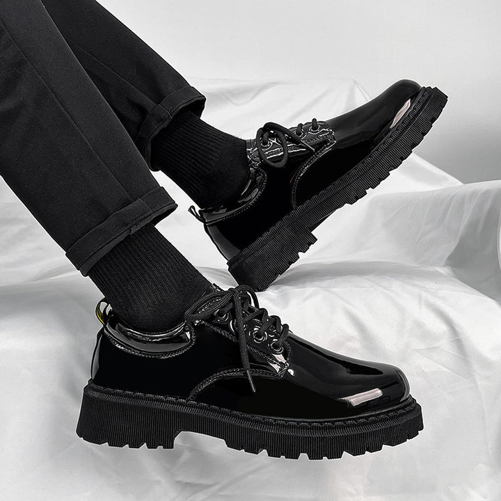 Men's patent leather platform derby with profiled rubber sole and classic lacing Mune Fashion