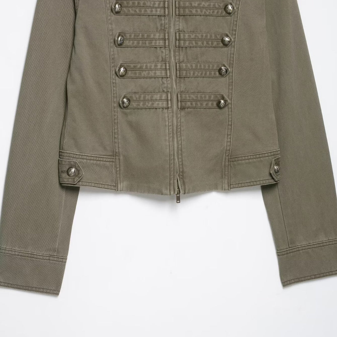 Ladies military-inspired short jacket with stand-up collar, decorative flaps and zipper Mune Fashion